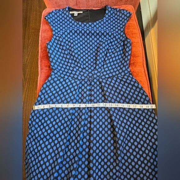 Maggy London Black Fit and Flare Sleeveless Mini Dress Blue Polka Dots Sz 10 - Picture 8 of 9